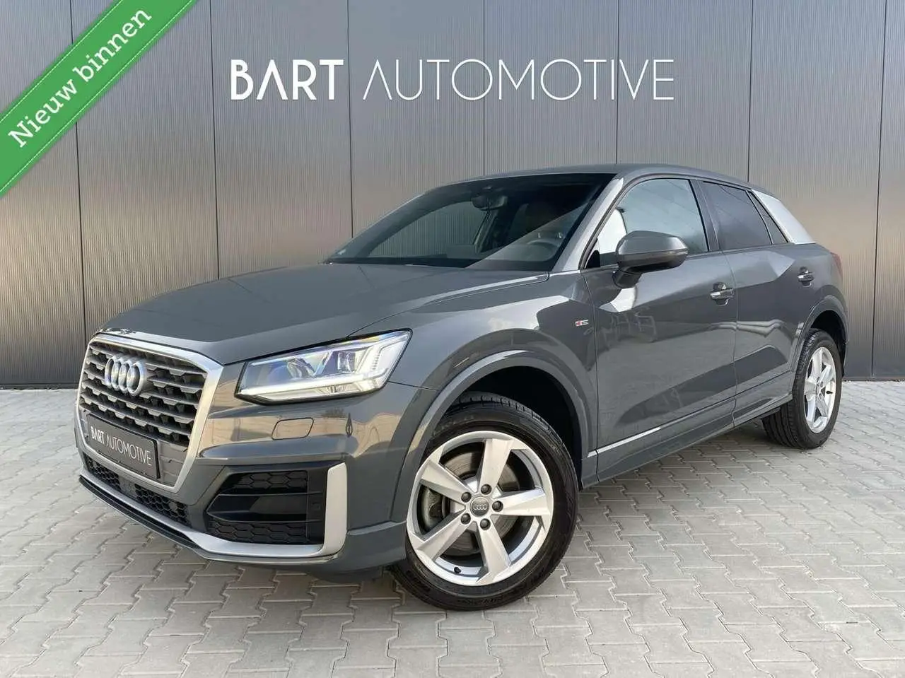 Photo 1 : Audi Q2 2017 Petrol