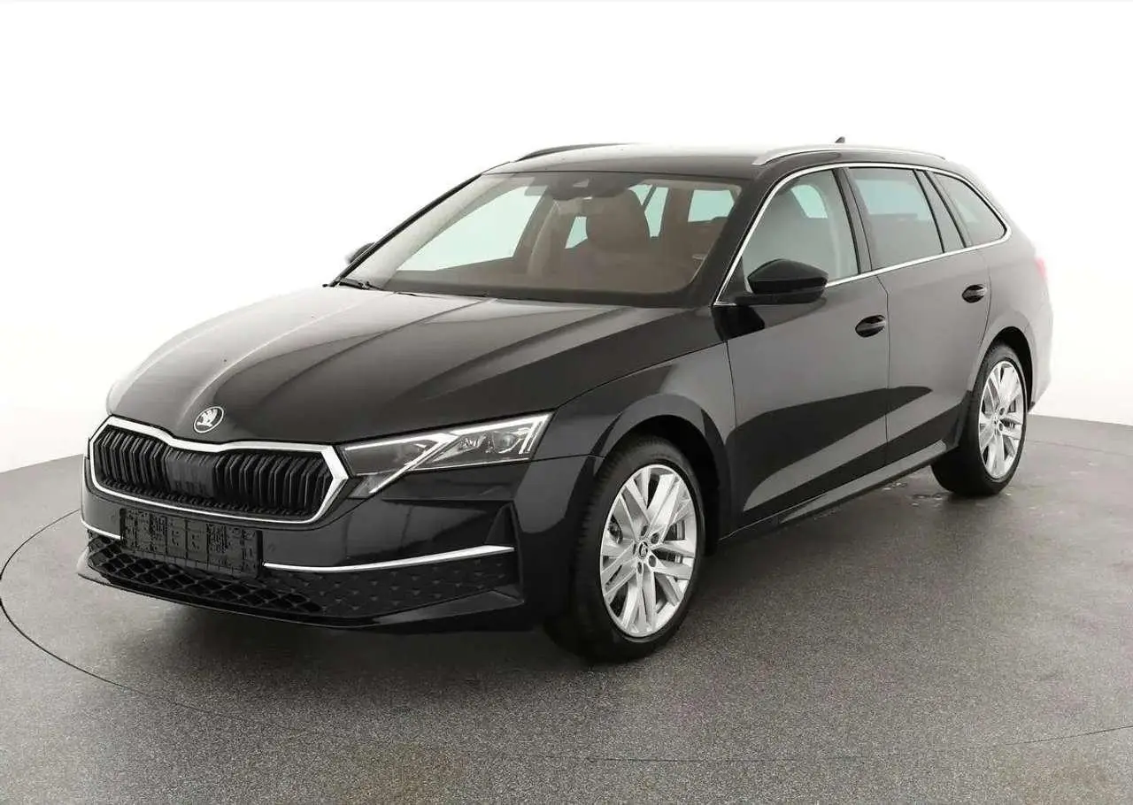 Photo 1 : Skoda Octavia 2024 Essence