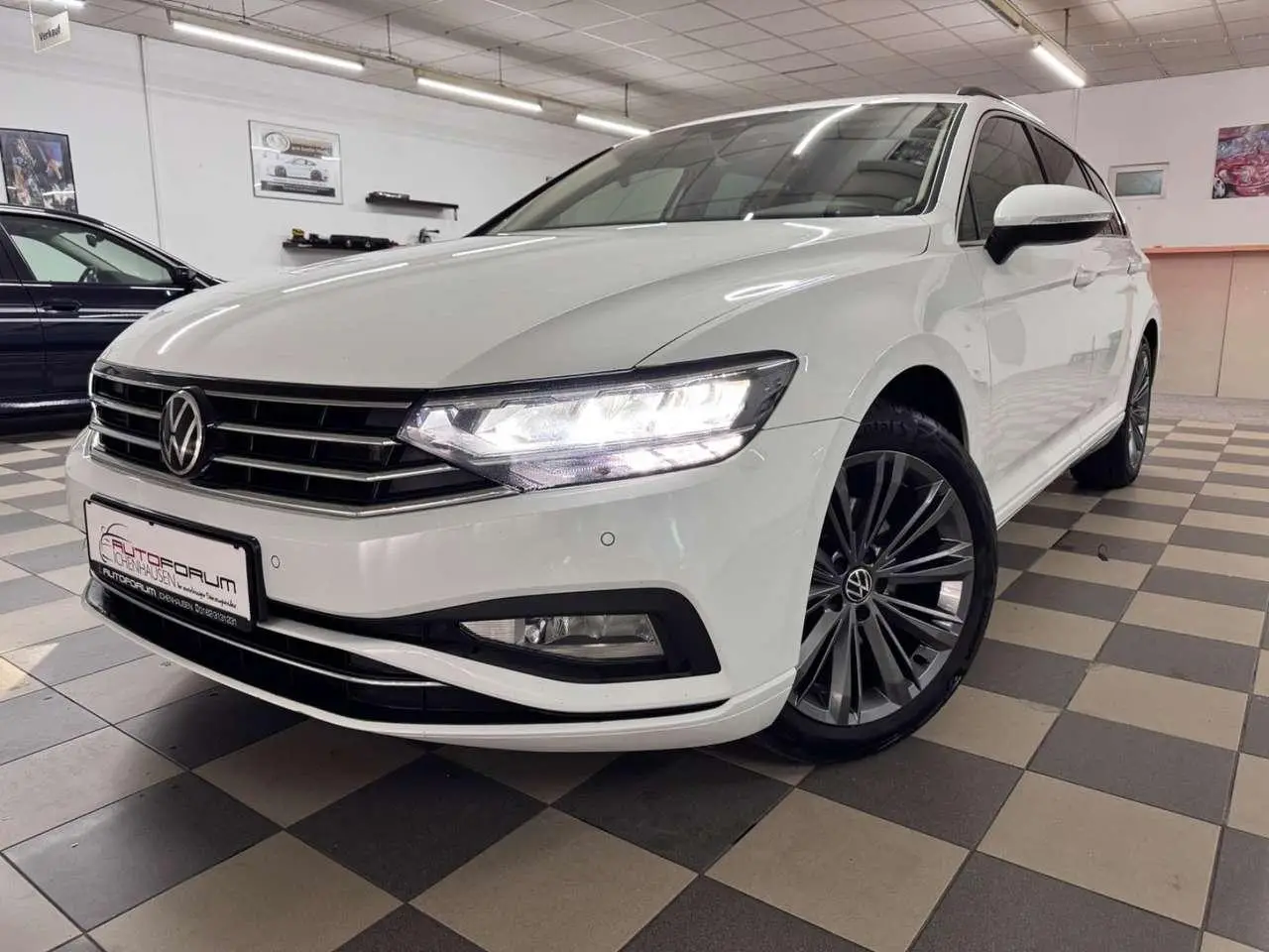 Photo 1 : Volkswagen Passat 2021 Diesel