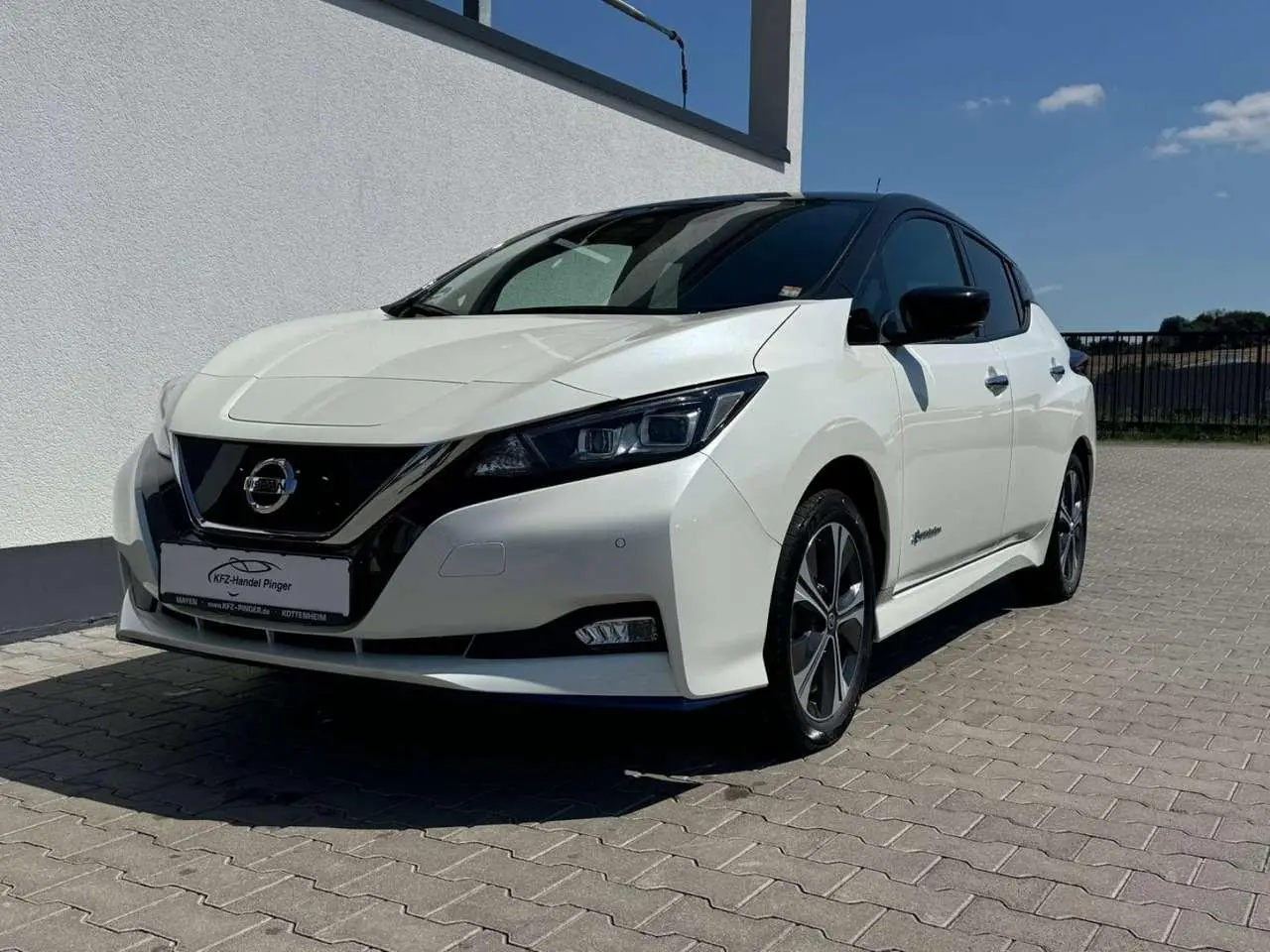 Photo 1 : Nissan Leaf 2020 Electric