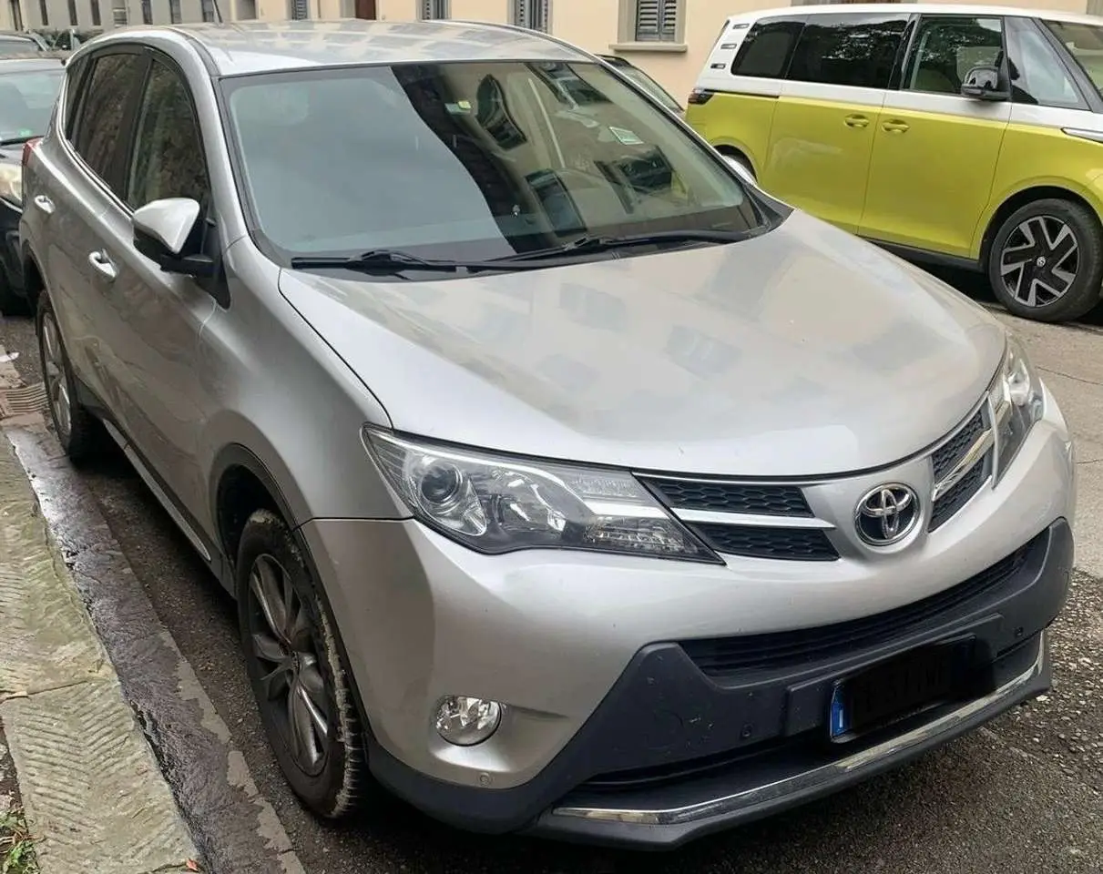 Photo 1 : Toyota Rav4 2015 Diesel