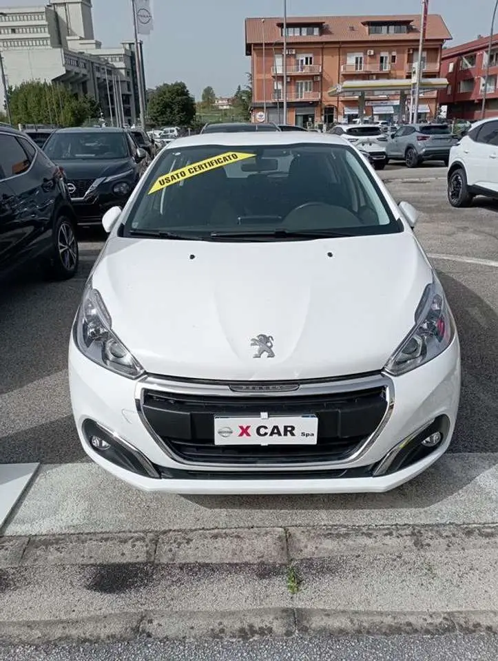 Photo 1 : Peugeot 208 2018 Petrol