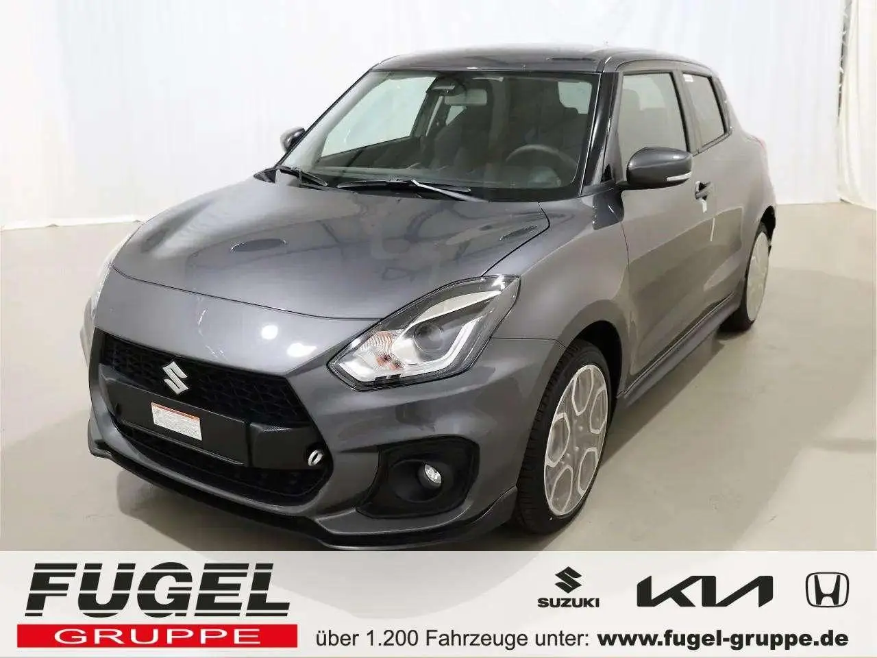 Photo 1 : Suzuki Swift 2023 Petrol