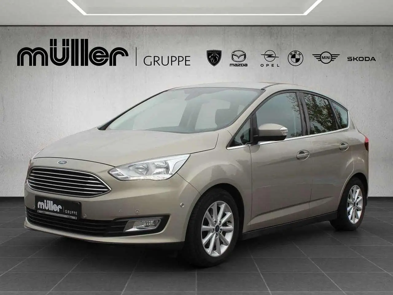 Photo 1 : Ford C-max 2015 Petrol