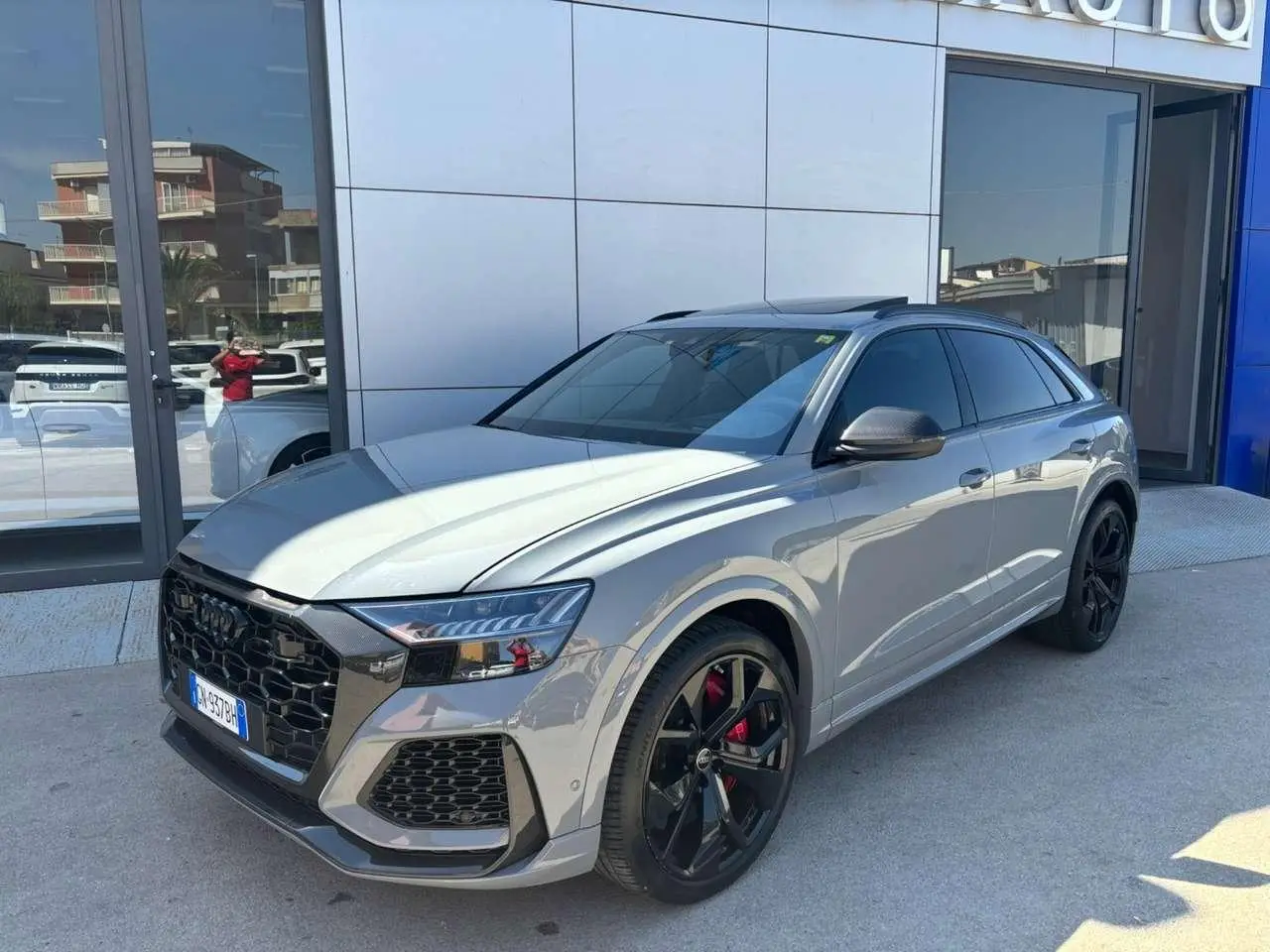 Photo 1 : Audi Rsq8 2022 Hybrid