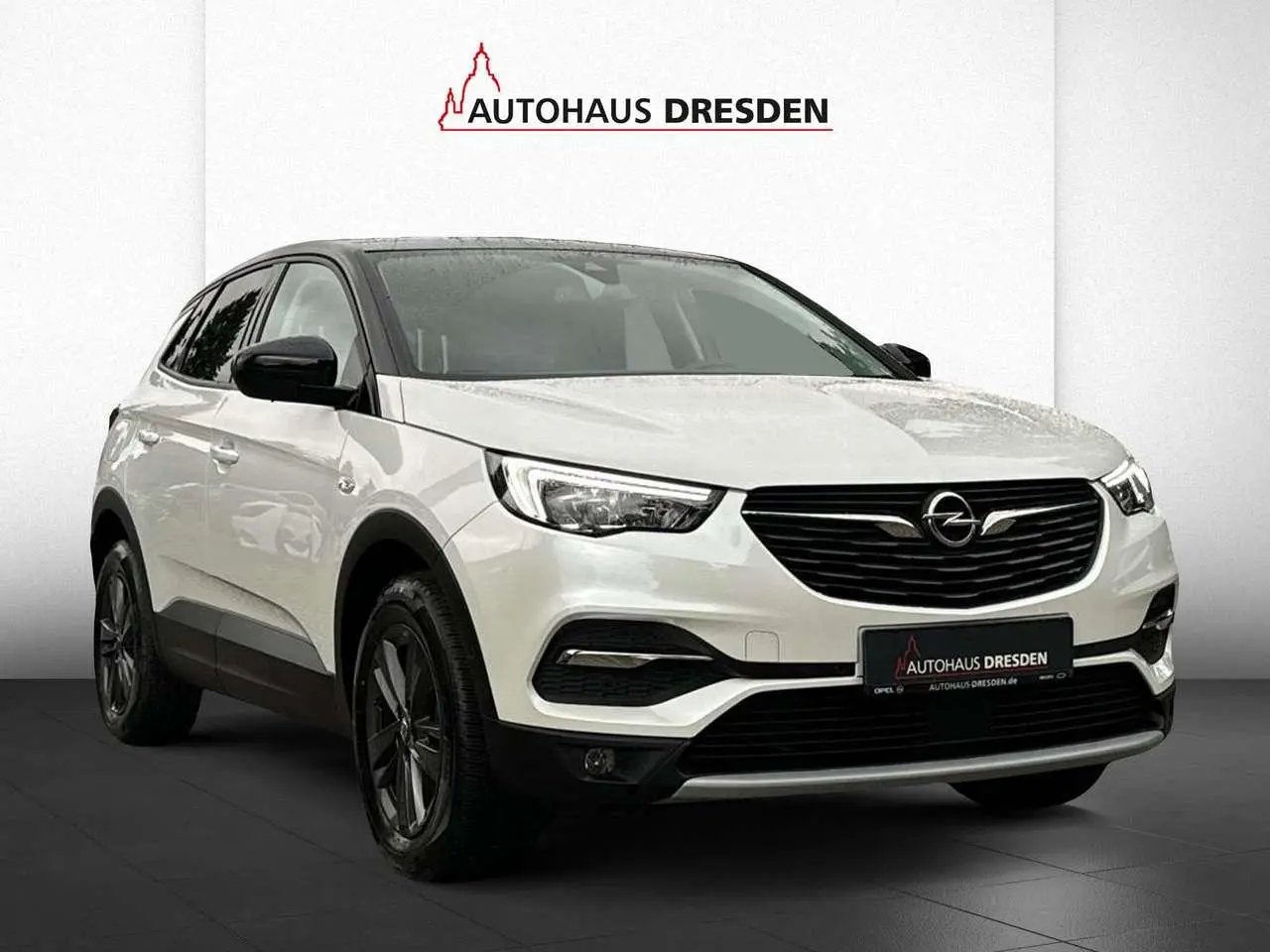 Photo 1 : Opel Grandland 2021 Essence