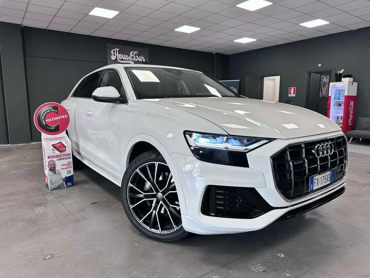 Photo 1 : Audi Q8 2019 Hybride