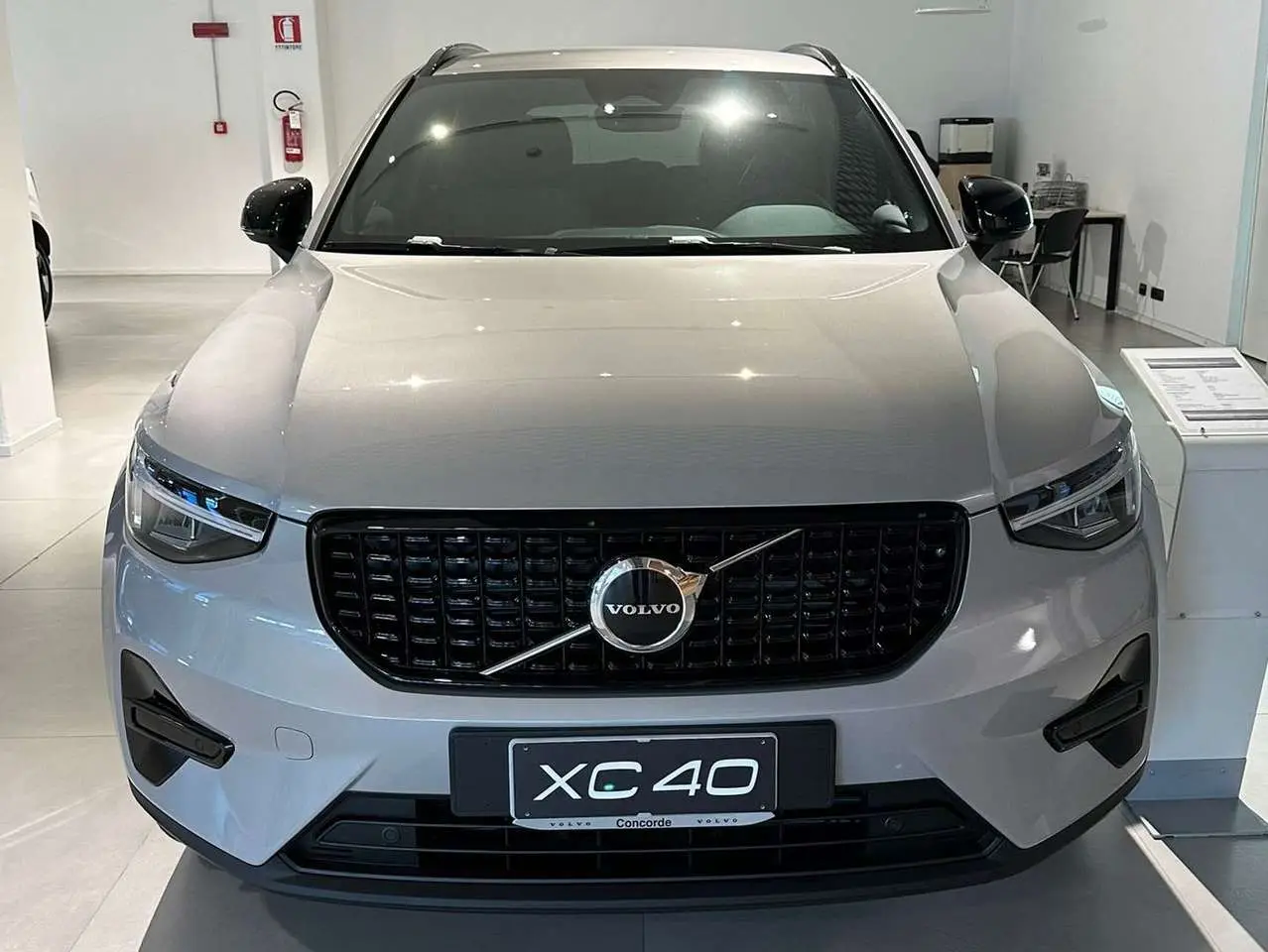 Photo 1 : Volvo Xc40 2024 Hybrid