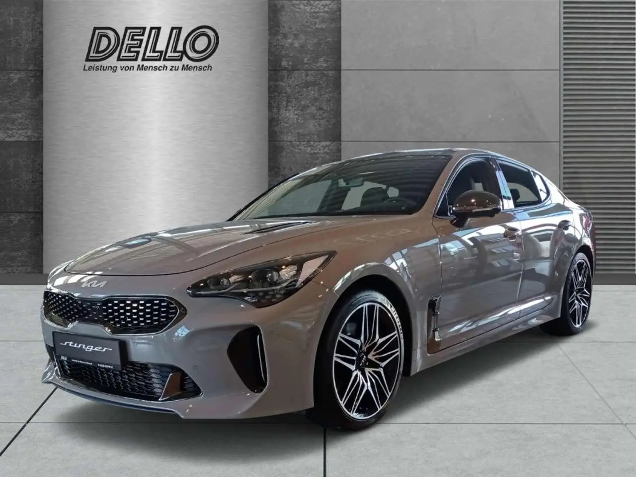 Photo 1 : Kia Stinger 2023 Petrol