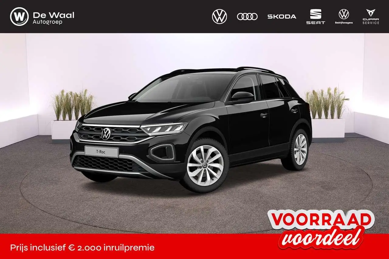 Photo 1 : Volkswagen T-roc 2024 Essence