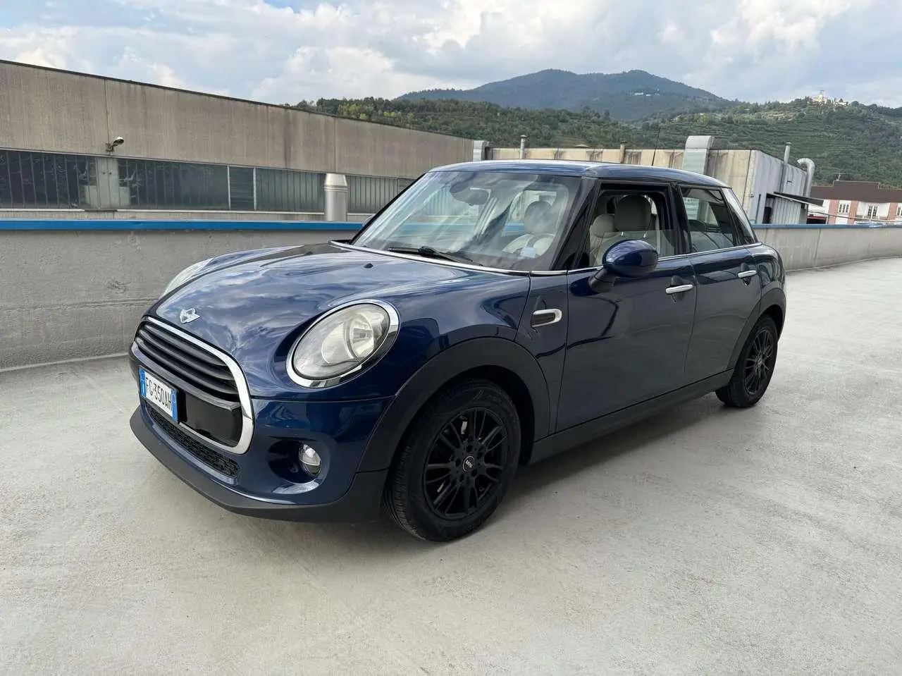 Photo 1 : Mini Cooper 2016 Diesel