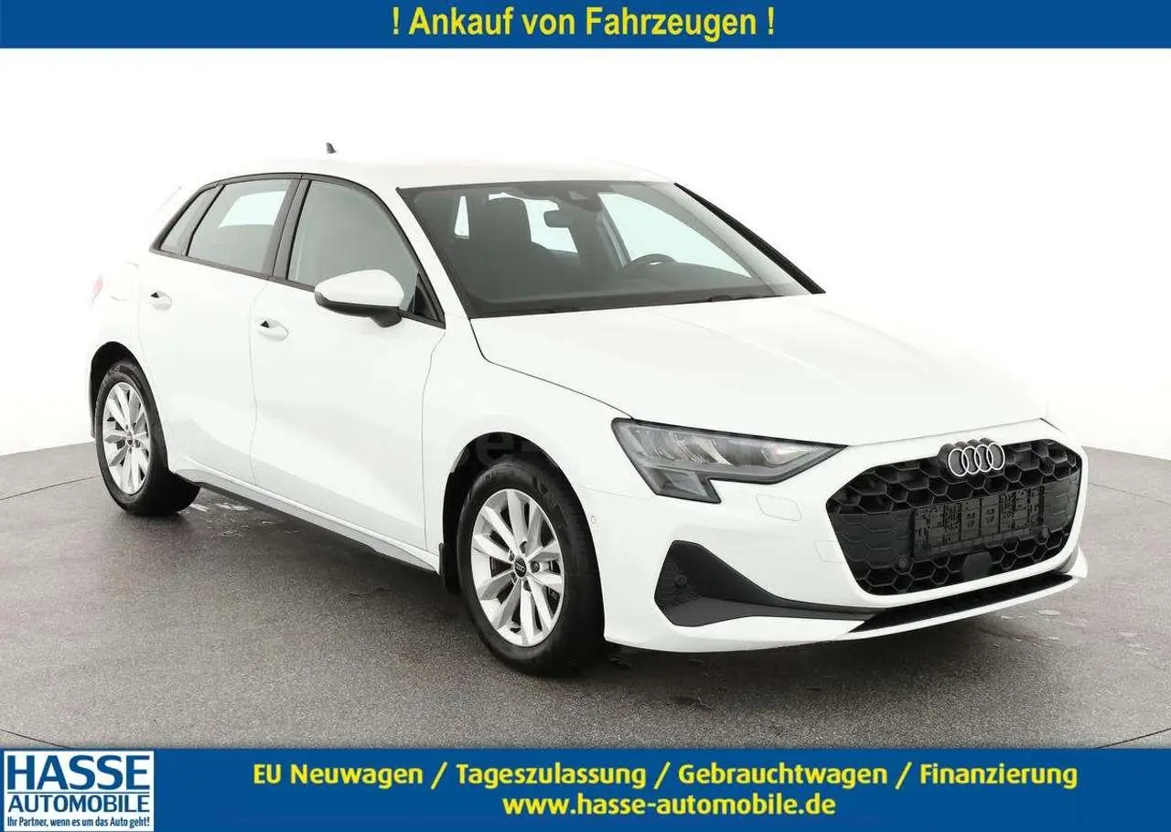 Photo 1 : Audi A3 2024 Petrol