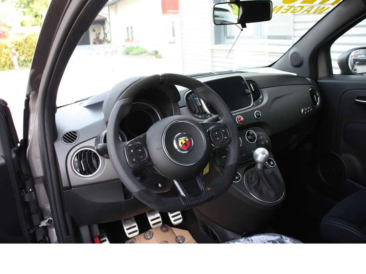 Photo 1 : Abarth 695 2024 Petrol