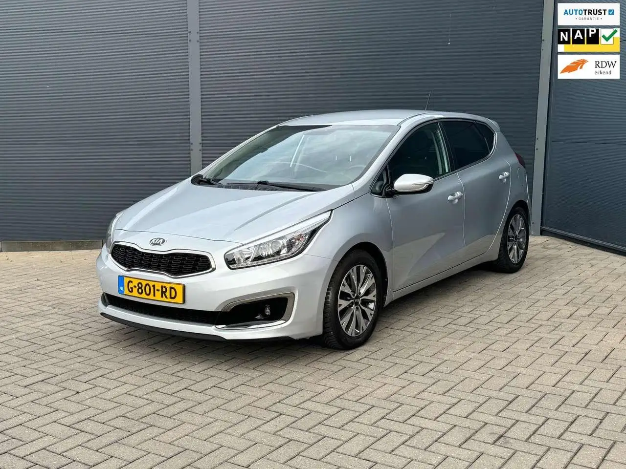 Photo 1 : Kia Ceed 2017 Petrol