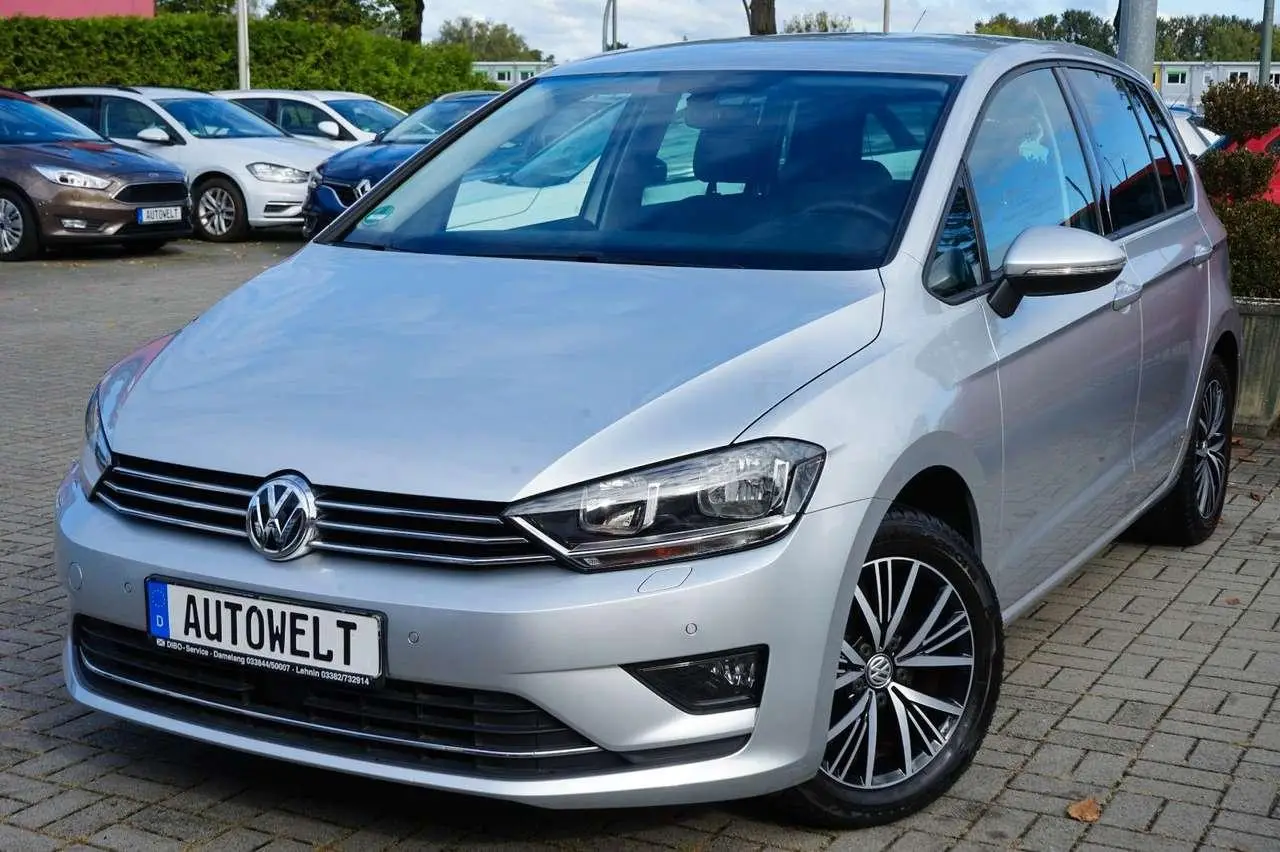 Photo 1 : Volkswagen Golf 2016 Petrol