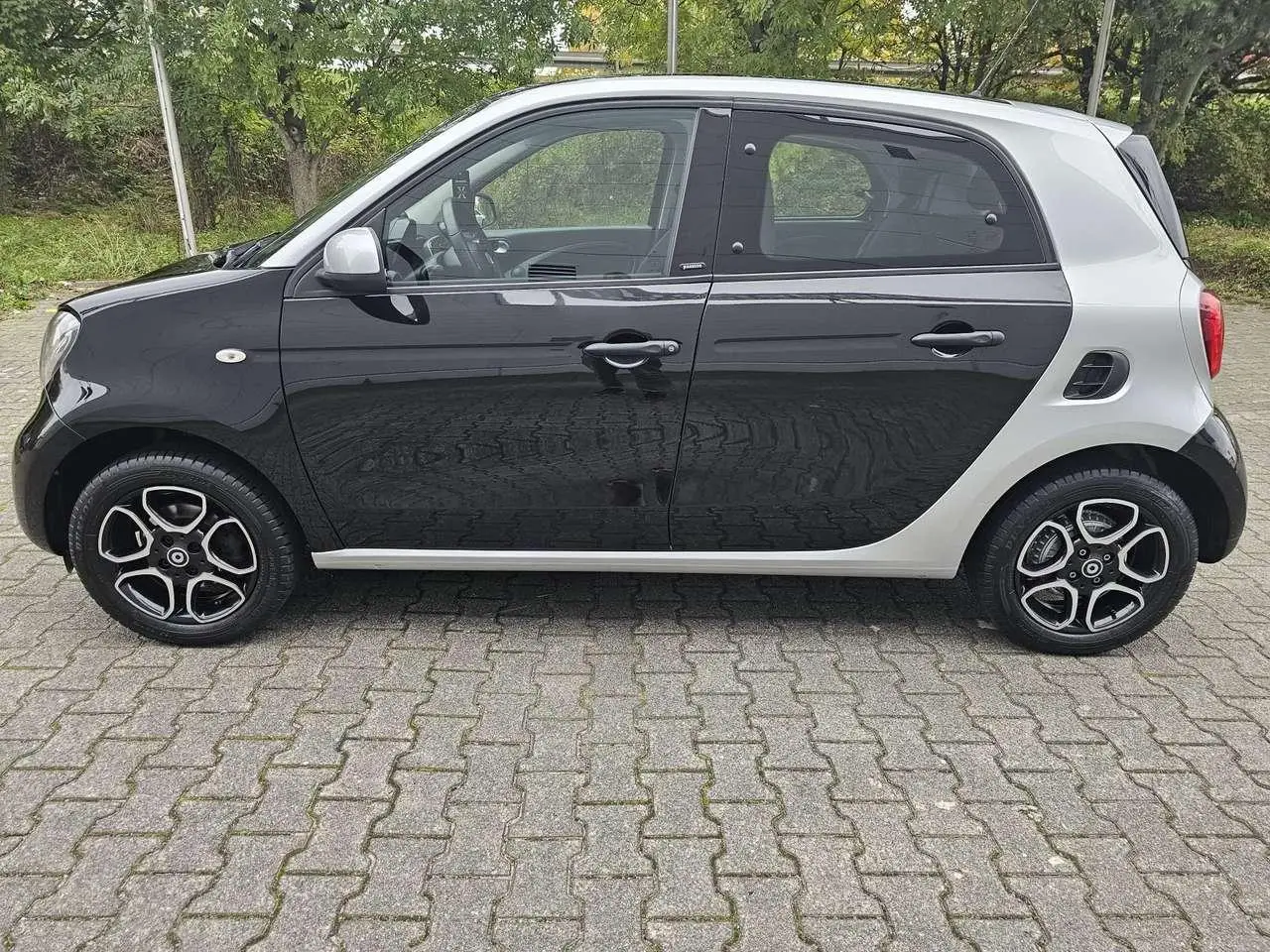 Photo 1 : Smart Forfour 2020 Petrol