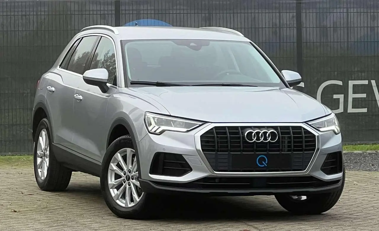 Photo 1 : Audi Q3 2023 Hybrid