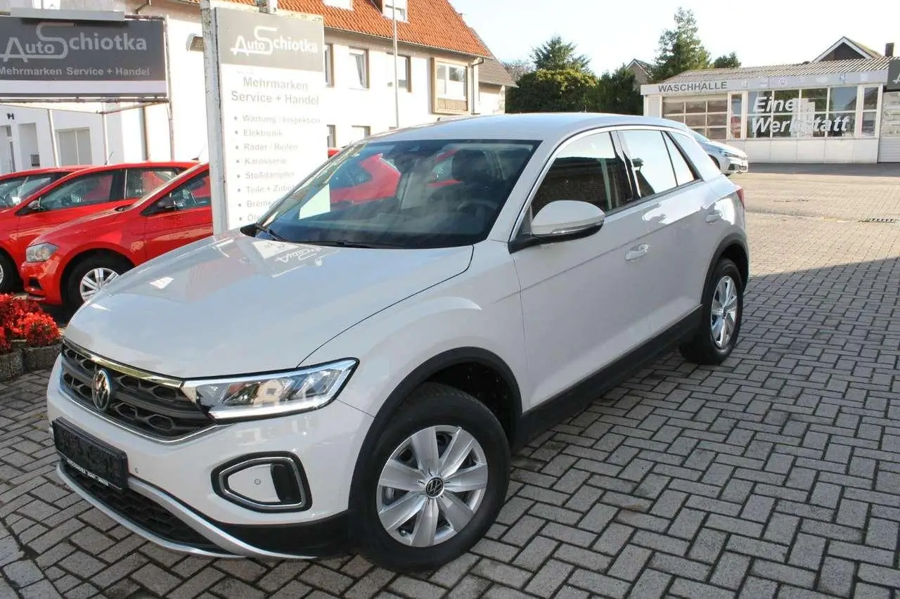 Photo 1 : Volkswagen T-roc 2023 Essence