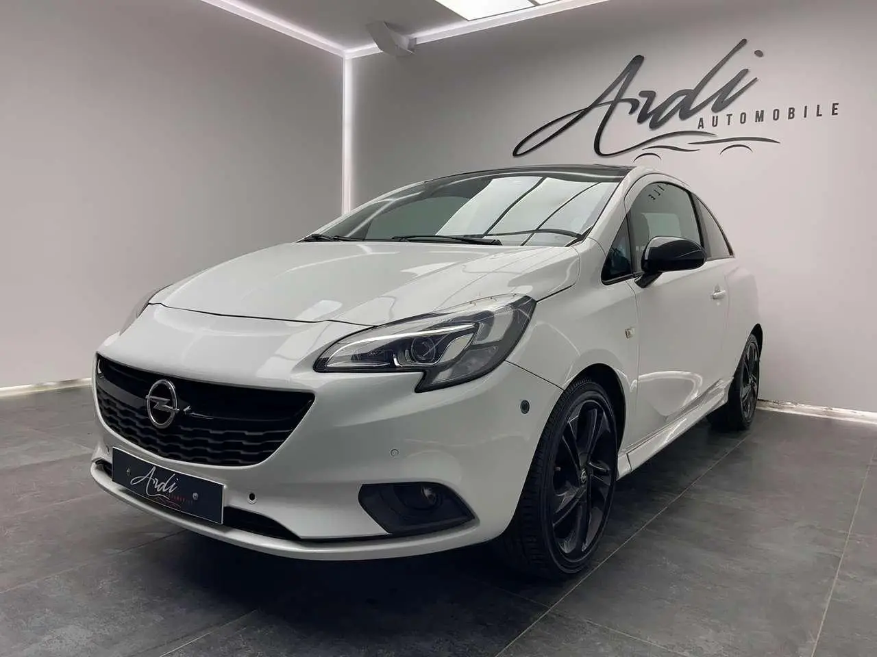 Photo 1 : Opel Corsa 2016 Petrol