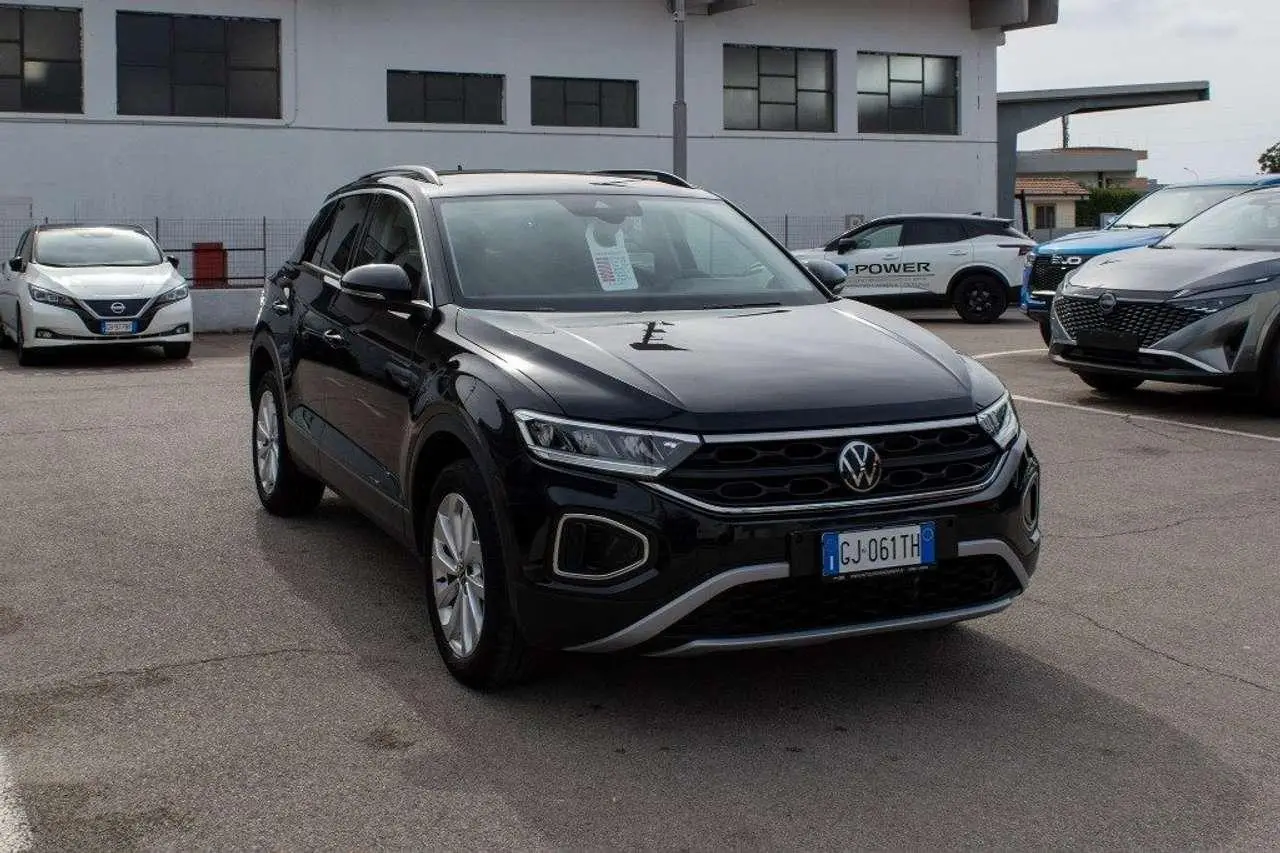 Photo 1 : Volkswagen T-roc 2022 Petrol