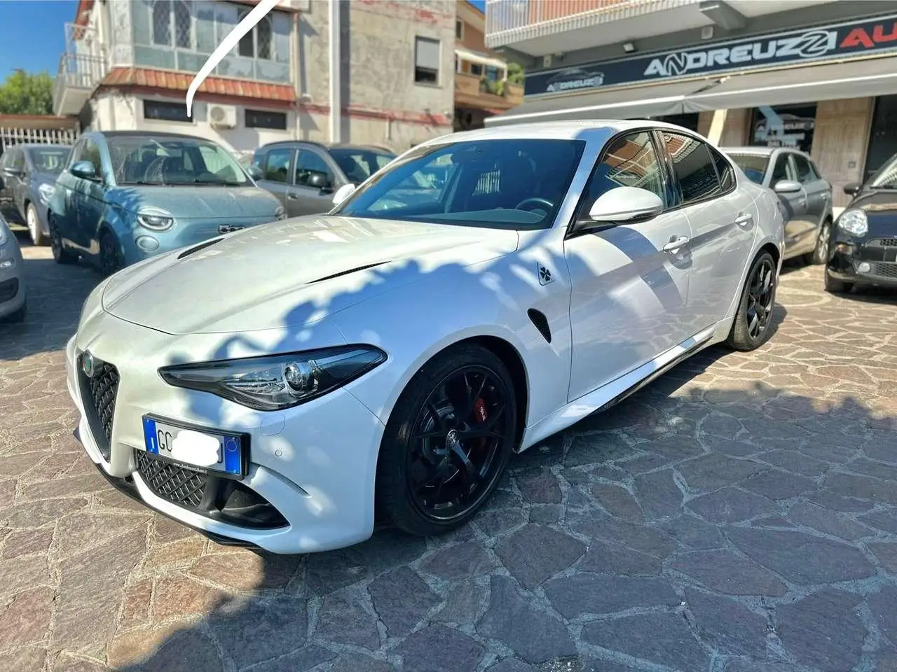 Photo 1 : Alfa Romeo Giulia 2020 Essence