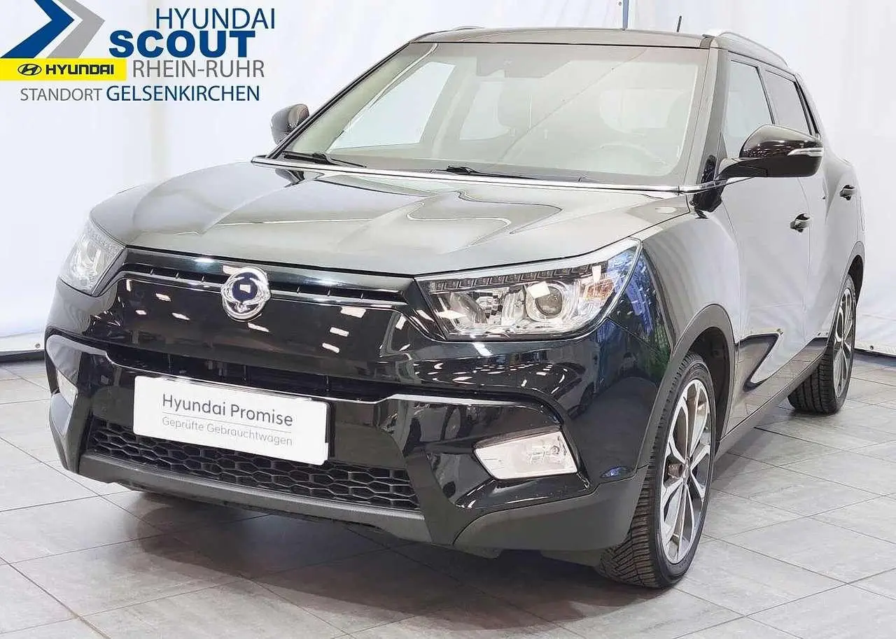 Photo 1 : Ssangyong Tivoli 2017 Petrol