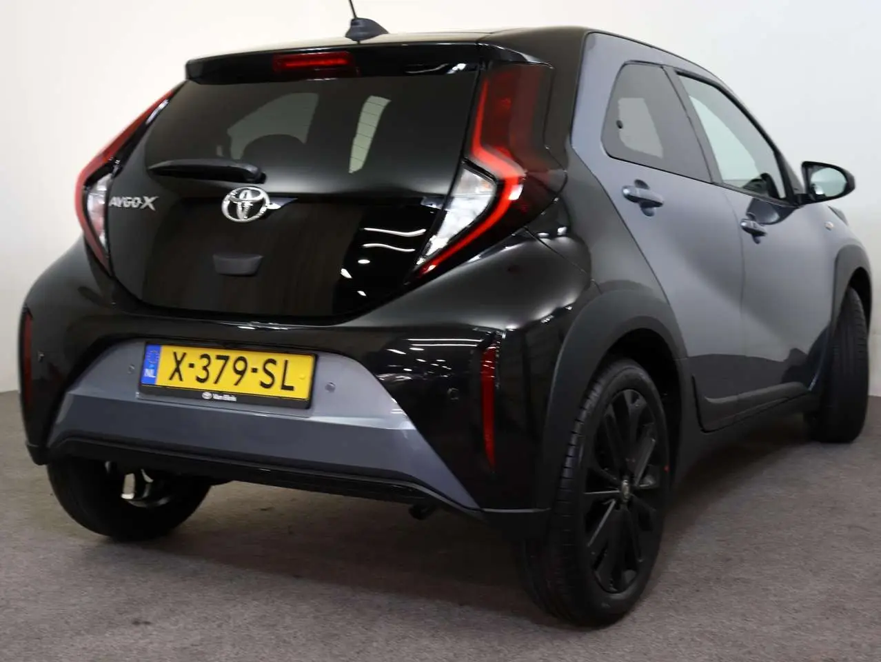 Photo 1 : Toyota Aygo X 2024 Essence