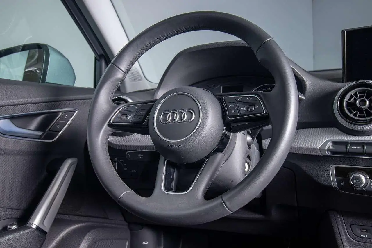 Photo 1 : Audi Q2 2023 Essence