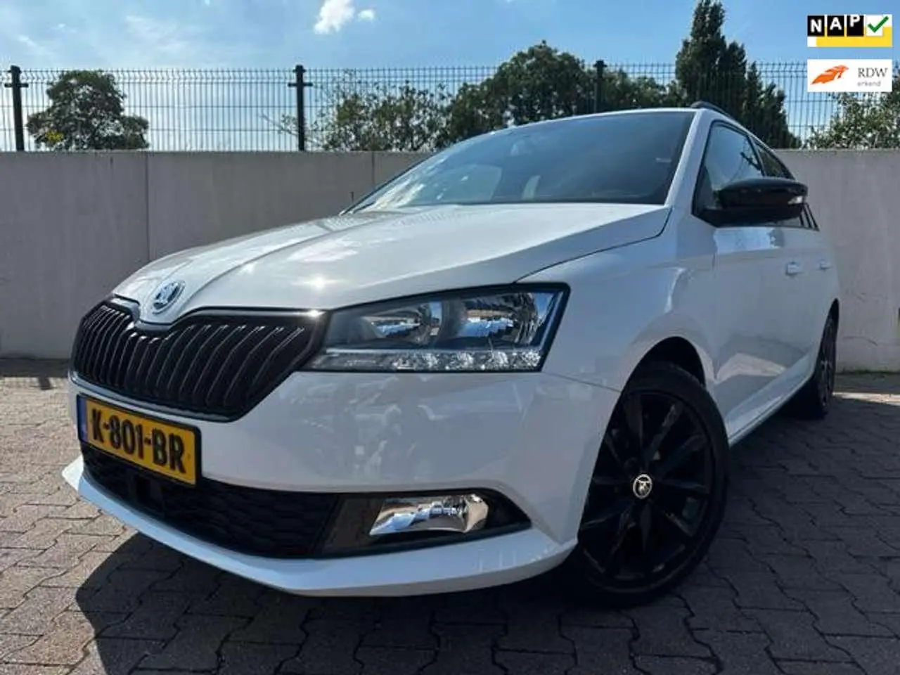 Photo 1 : Skoda Fabia 2020 Petrol