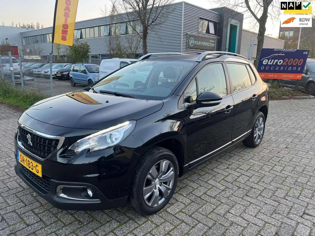 Photo 1 : Peugeot 2008 2018 Petrol