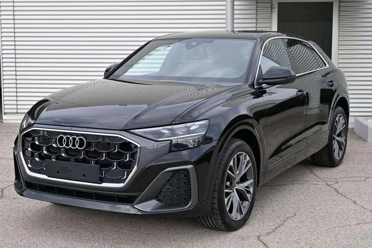 Photo 1 : Audi Q8 2024 Hybride