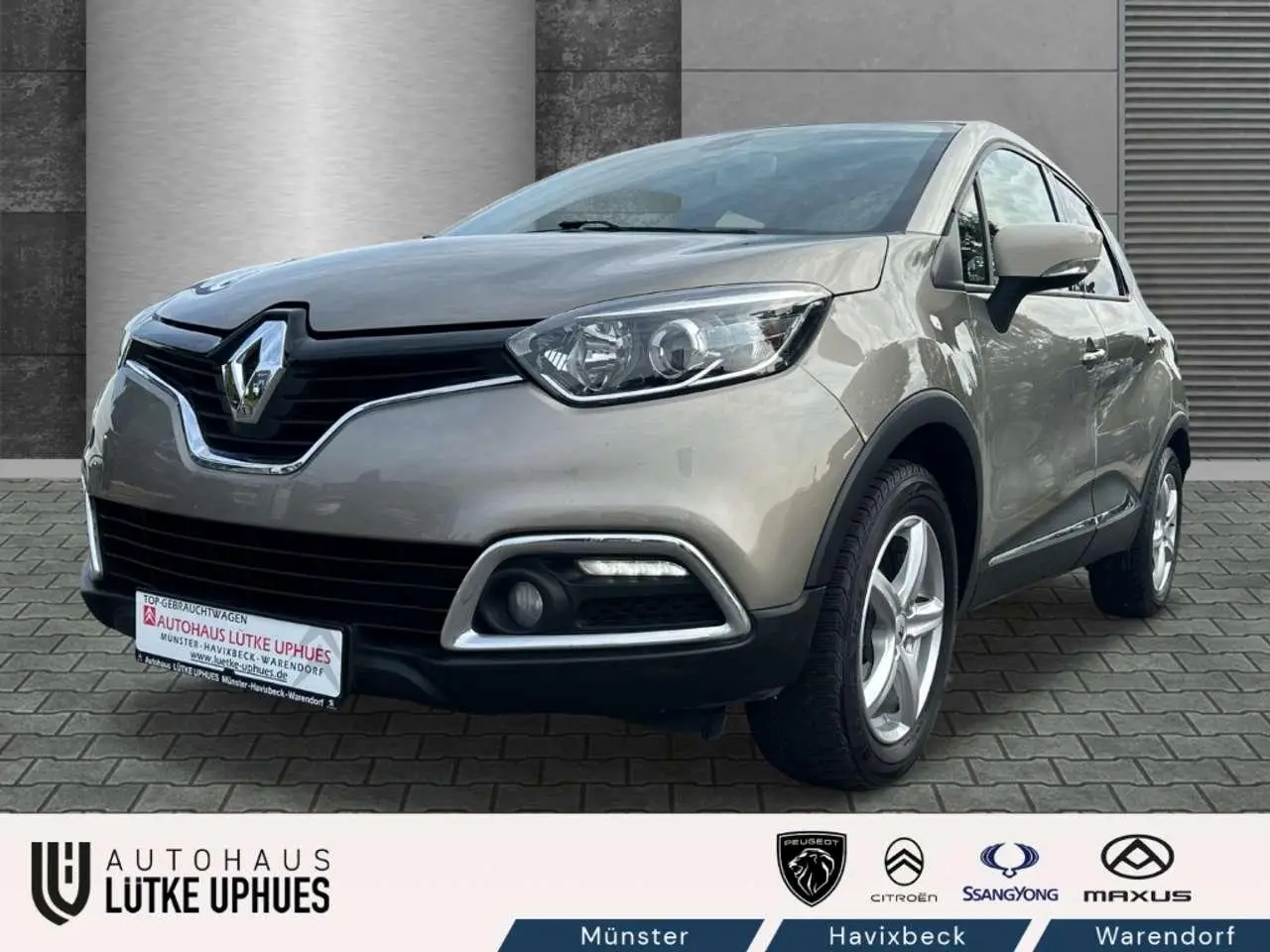 Photo 1 : Renault Captur 2015 Petrol