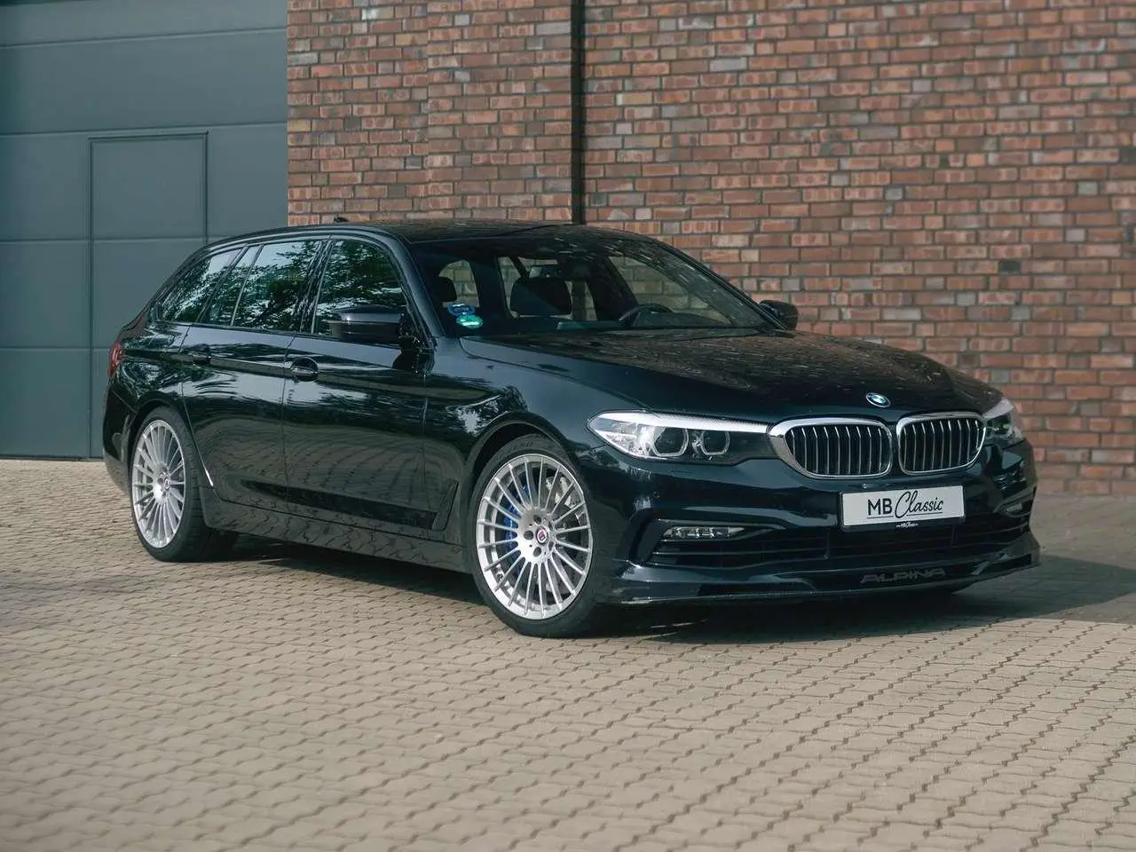 Photo 1 : Alpina B5 2018 Essence