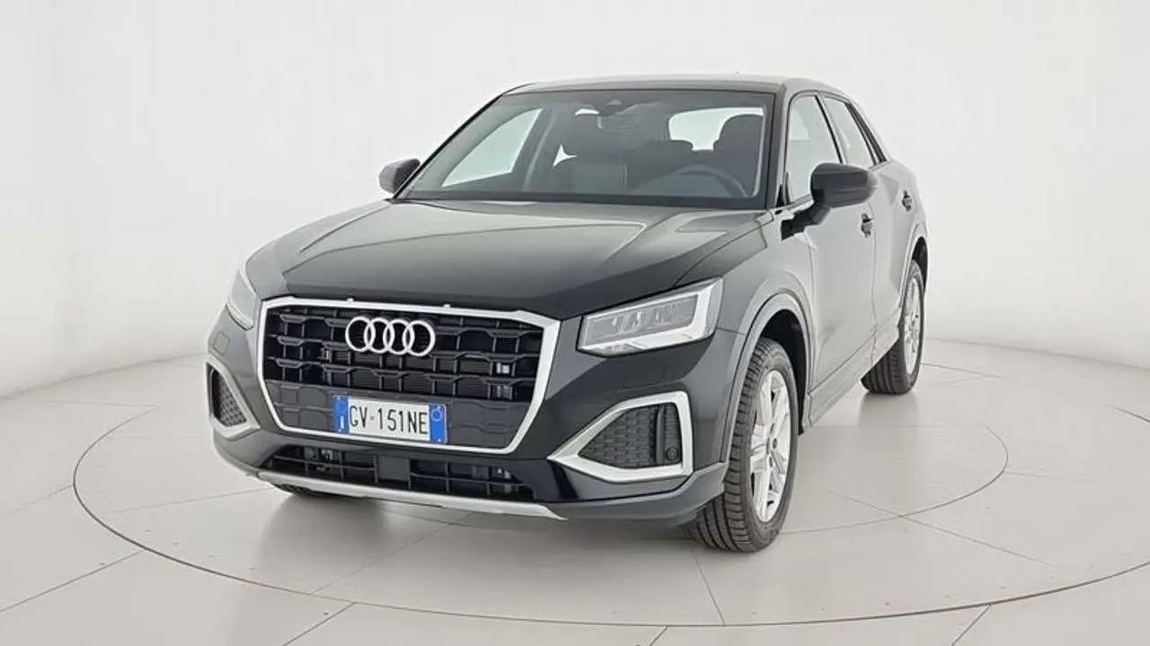 Photo 1 : Audi Q2 2024 Diesel