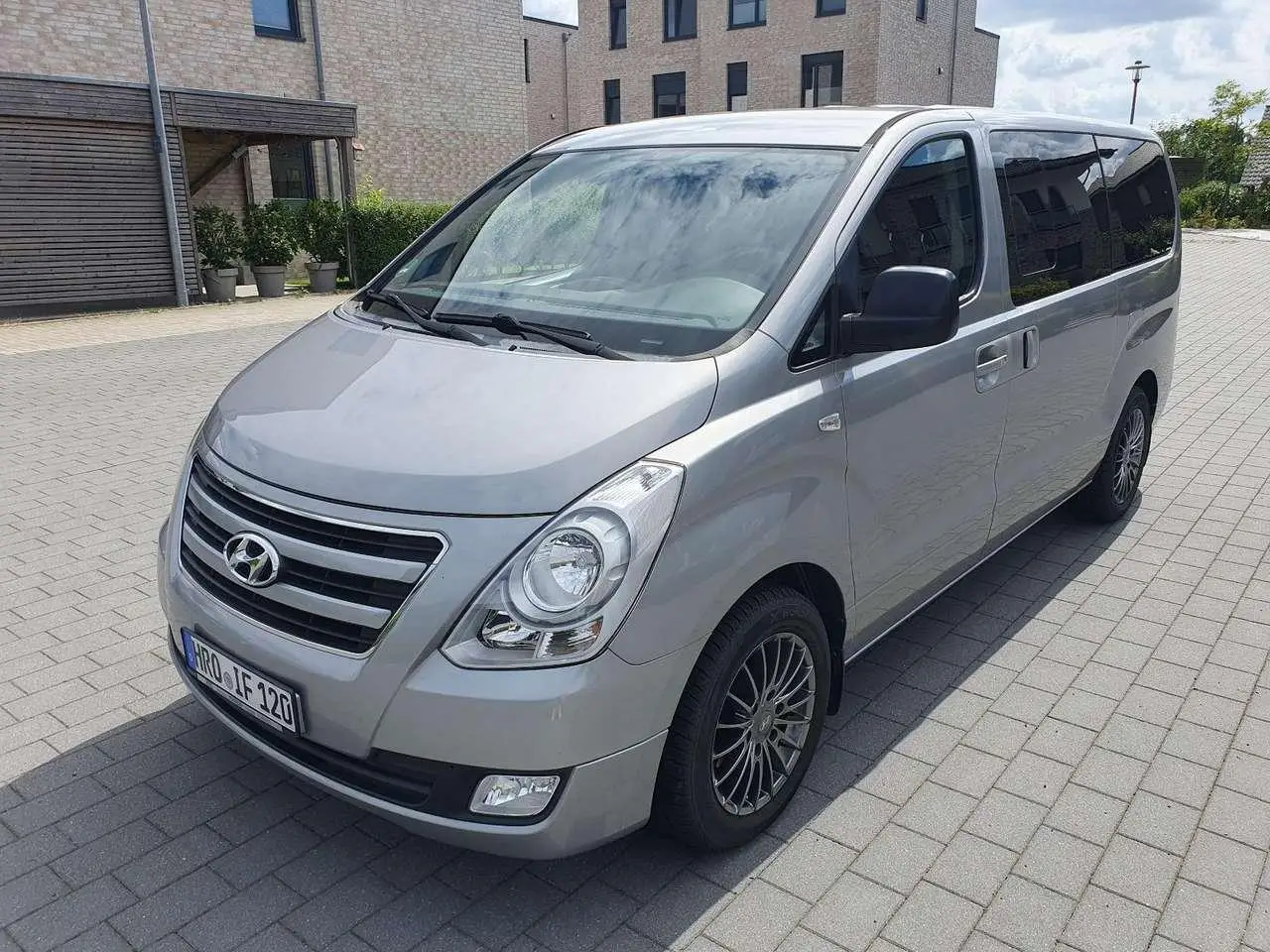 Photo 1 : Hyundai H-1 2016 Diesel