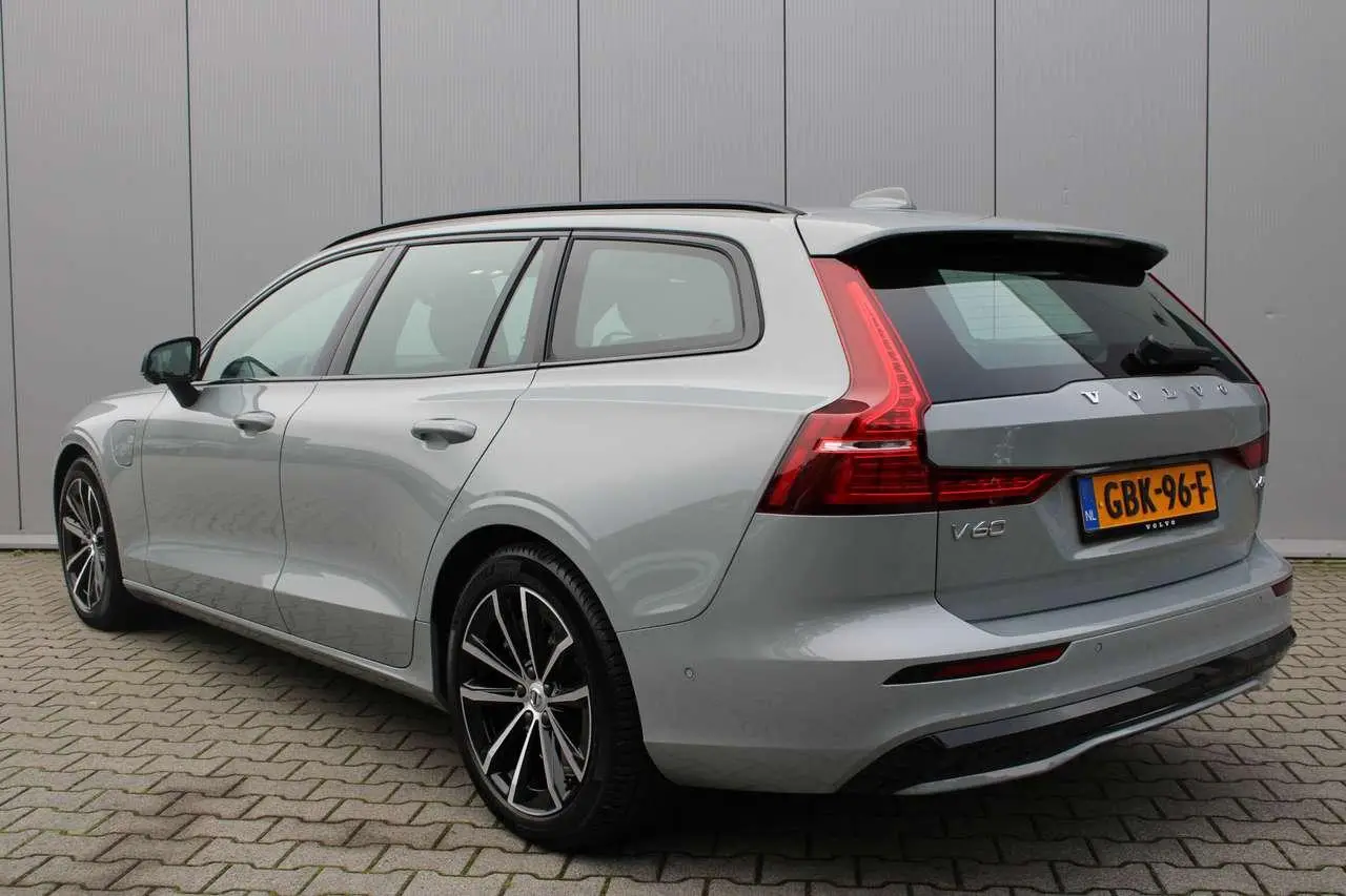 Photo 1 : Volvo V60 2024 Hybrid