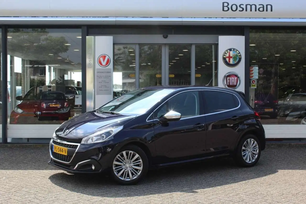 Photo 1 : Peugeot 208 2017 Petrol