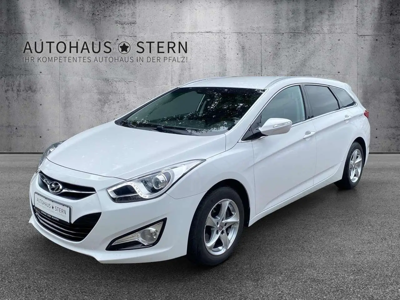 Photo 1 : Hyundai I40 2015 Petrol