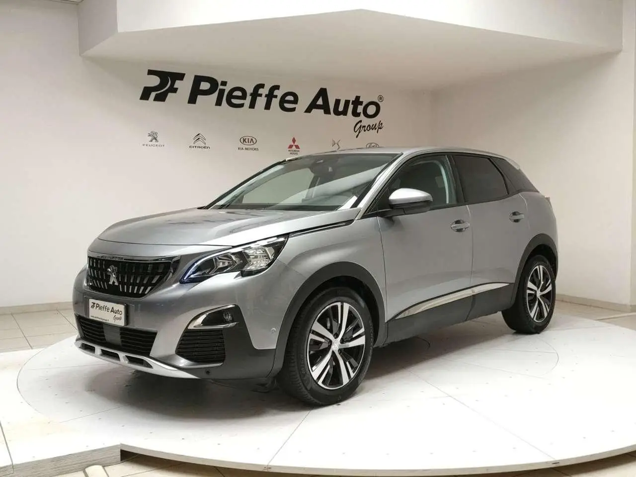 Photo 1 : Peugeot 3008 2020 Diesel