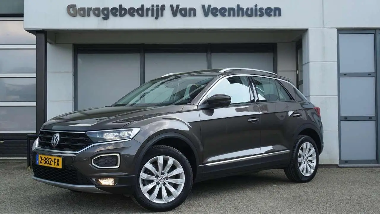 Photo 1 : Volkswagen T-roc 2018 Petrol