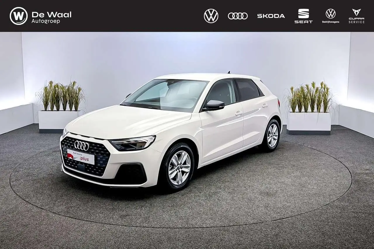 Photo 1 : Audi A1 2018 Petrol