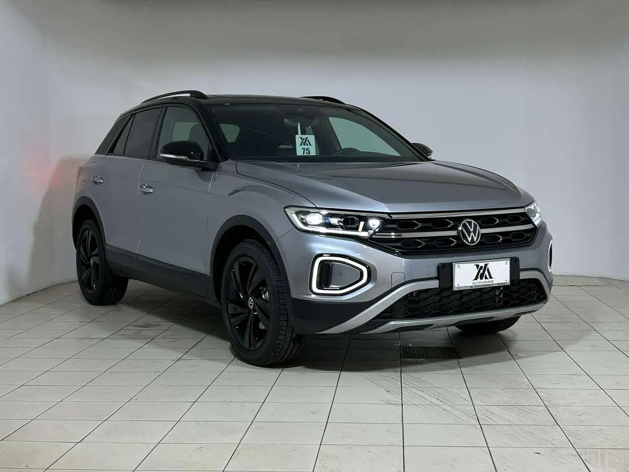 Photo 1 : Volkswagen T-roc 2024 Essence