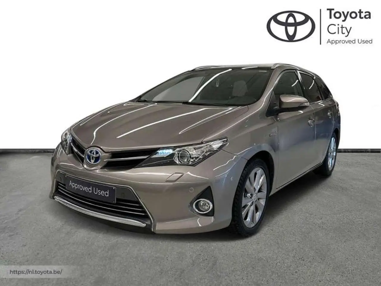 Photo 1 : Toyota Auris 2016 Hybrid