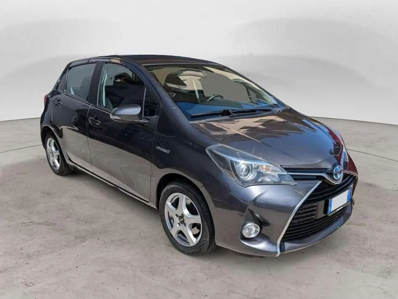 Photo 1 : Toyota Yaris 2015 Hybride