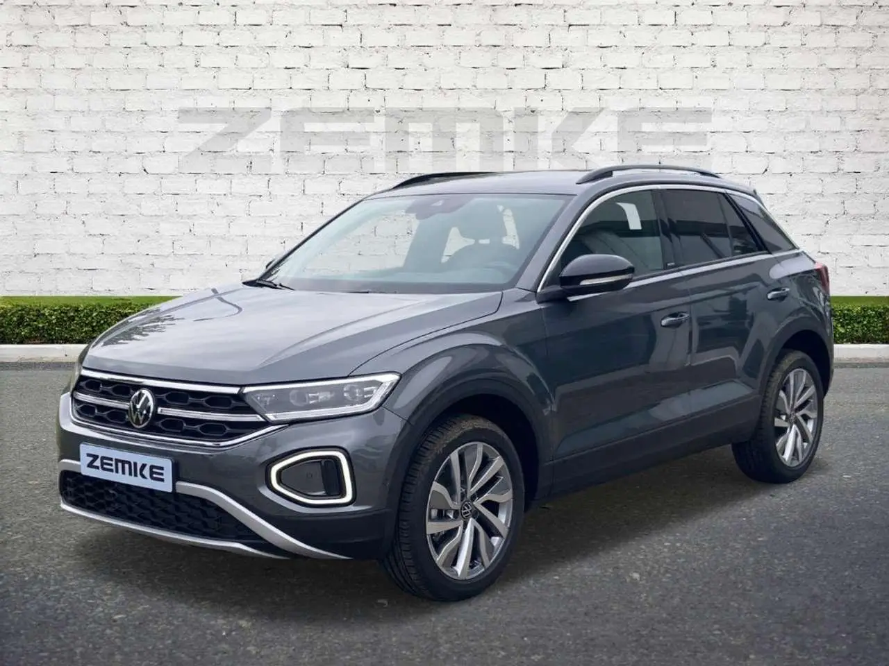 Photo 1 : Volkswagen T-roc 2024 Essence