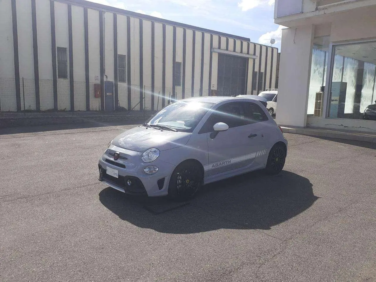 Photo 1 : Abarth 695 2022 Essence