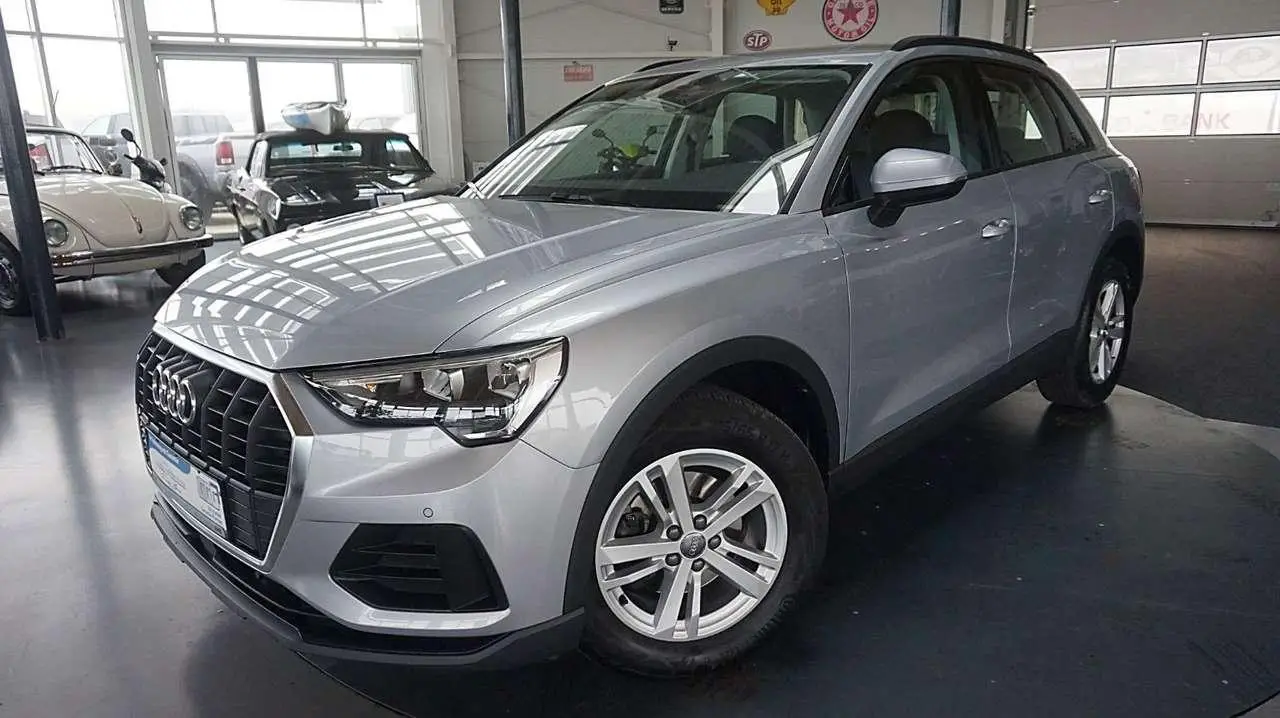 Photo 1 : Audi Q3 2020 Petrol