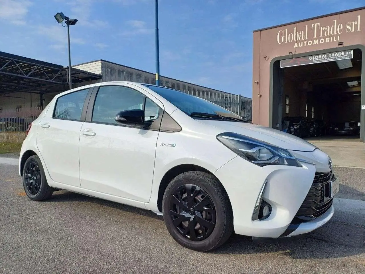 Photo 1 : Toyota Yaris 2018 Hybrid