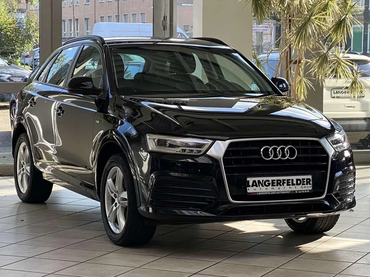 Photo 1 : Audi Q3 2017 Petrol