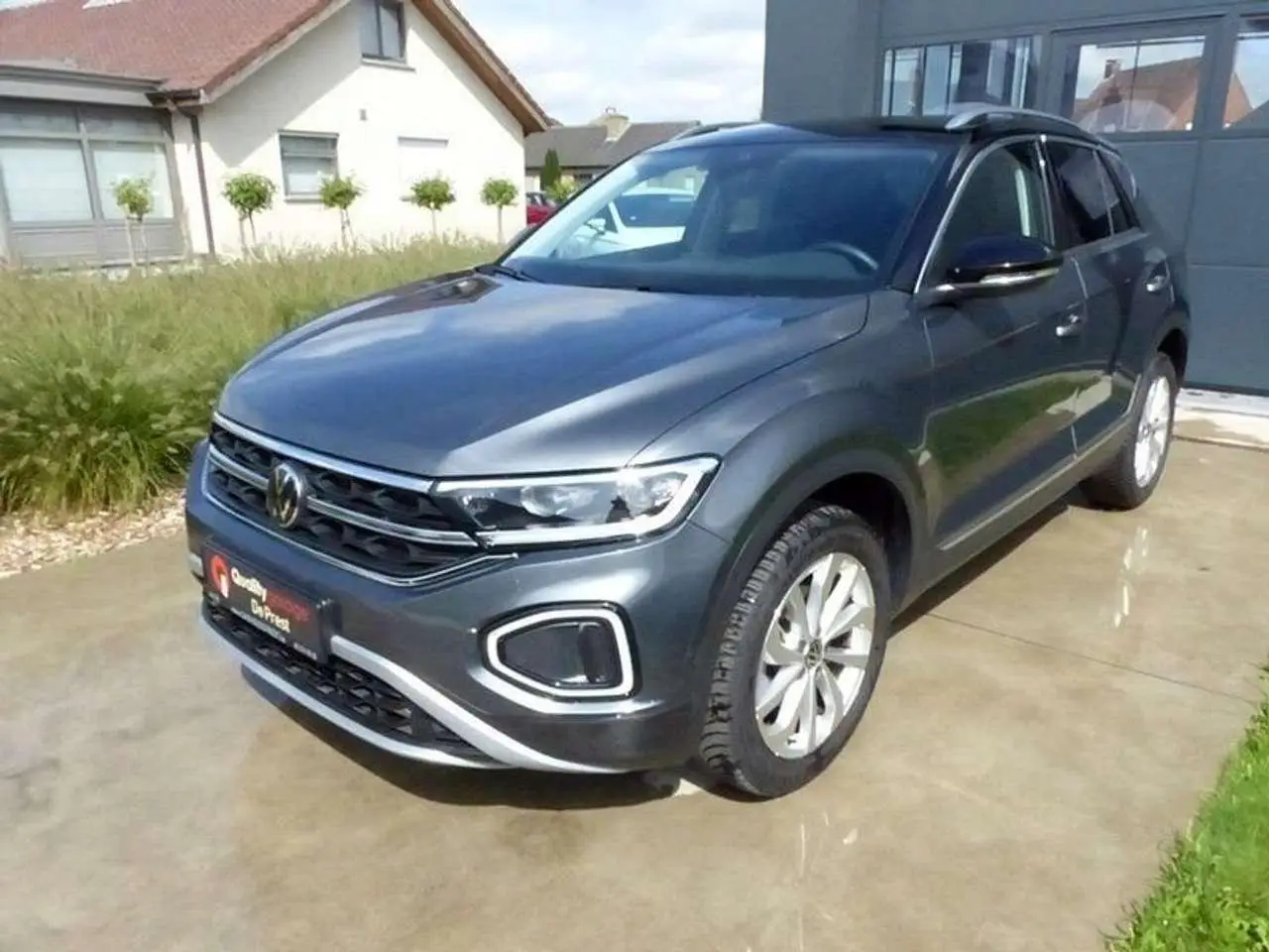 Photo 1 : Volkswagen T-roc 2023 Petrol